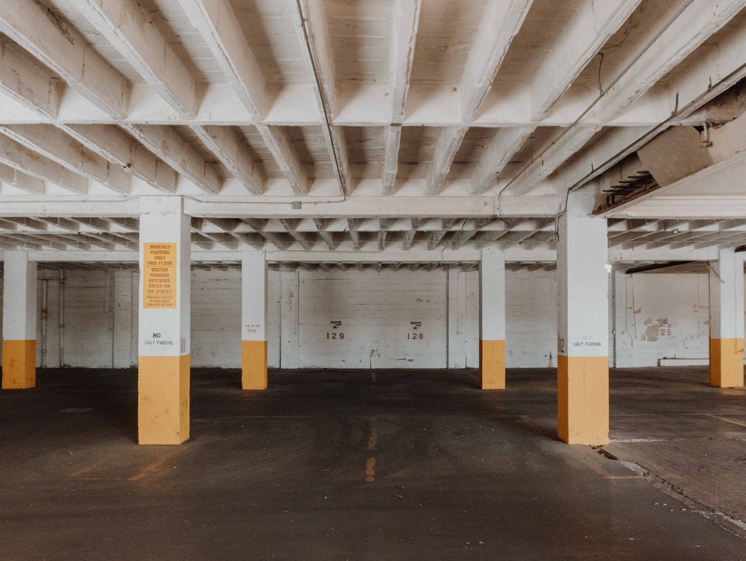 Parking garage facility