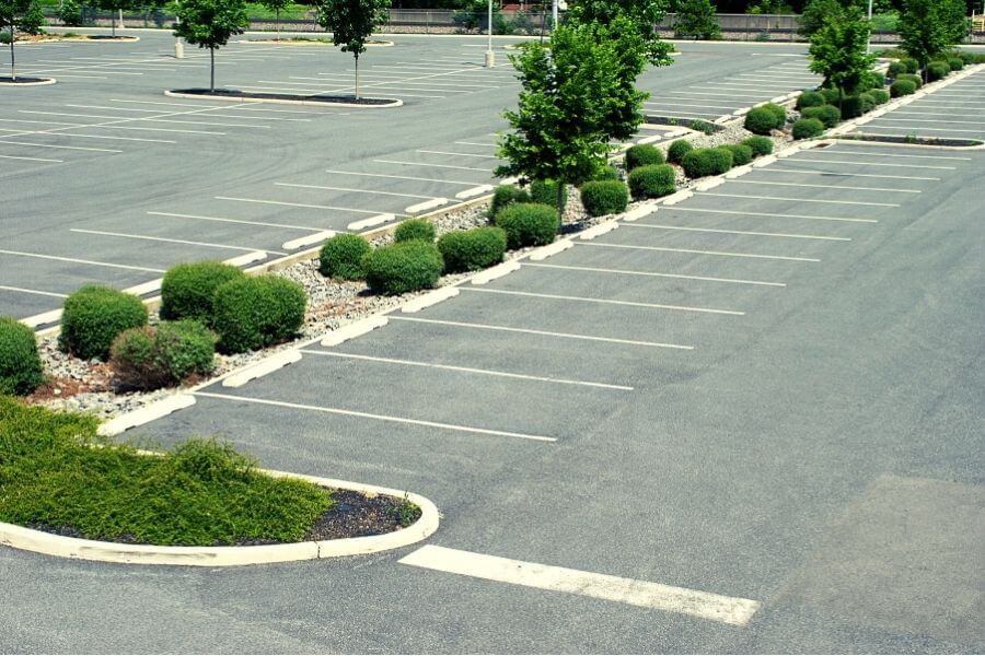parking lot curbing